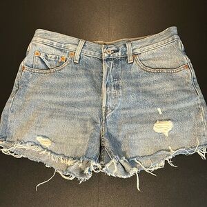 Levi’s 501 shorts VGUC size 27